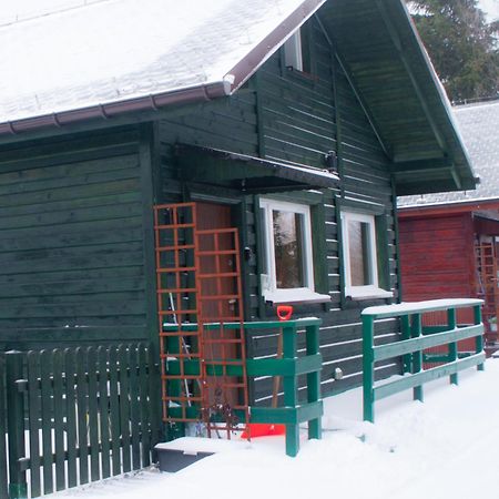 Stanica Pod Zadzierna Domki Caloroczne Любавка Екстериор снимка