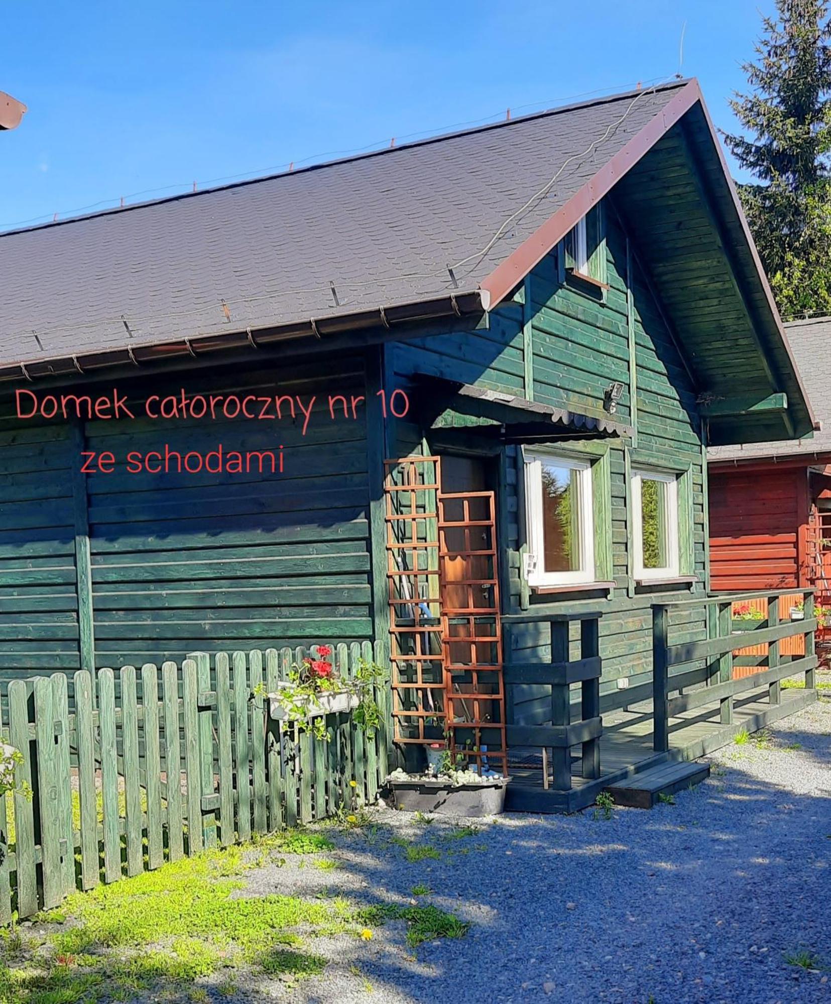 Stanica Pod Zadzierna Domki Caloroczne Любавка Стая снимка